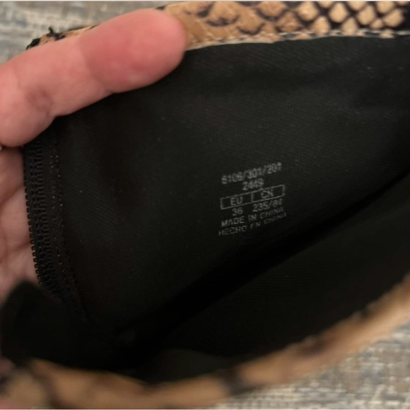 Zara faux snakeskin chunky mod go go boots. Size 6 NWOT - Picture 8 of 8